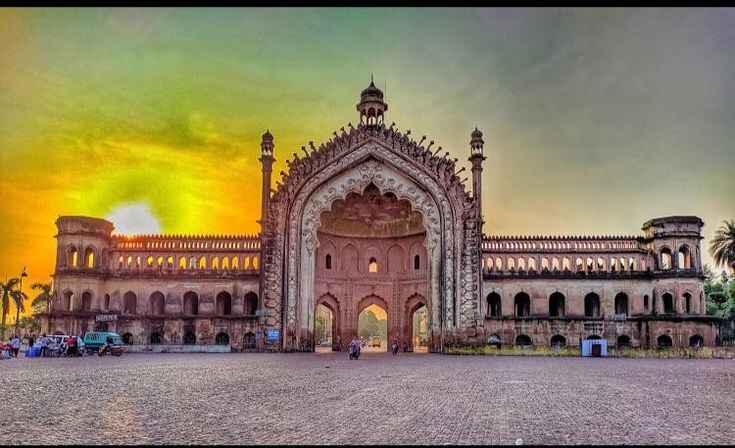 Lucknow, the City of Nawabs, offers top tourist places in Uttar Pradesh like Bara Imambara, Rumi Darwaza, and Hazratganj.