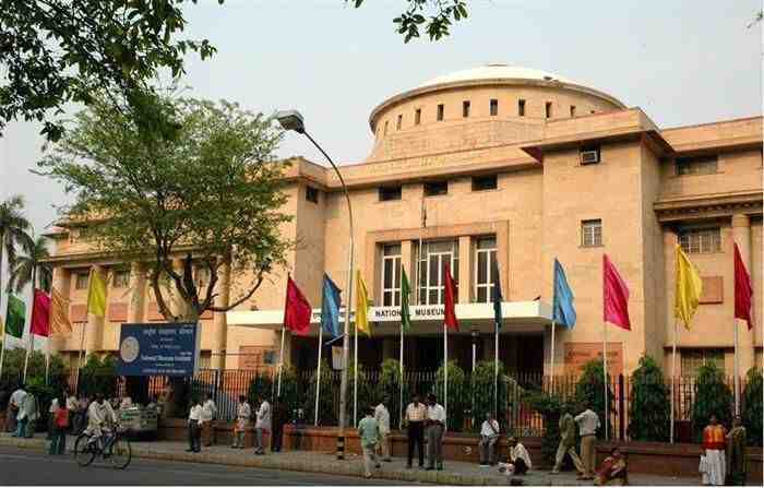 best places to visit in delhi-National Museum in Delhi, a premier cultural institution showcasing India's rich history, art, and archaeology through diverse exhibits.