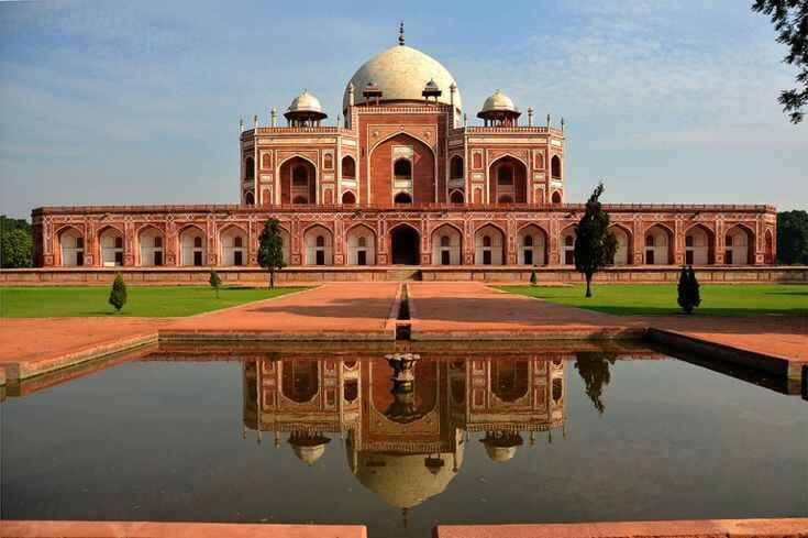 best places to visit in delhi-Humayun's Tomb in Delhi, a UNESCO World Heritage Site, renowned for its stunning Mughal architecture and historical significance.