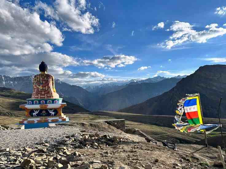 Spiti Valley, a remote and stunning region in Himachal Pradesh, known for its dramatic landscapes, ancient monasteries, and unique Buddhist culture.